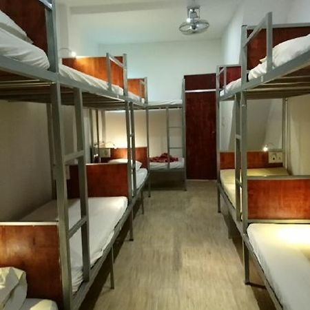 Tony Central Hostel Luang Prabang Dış mekan fotoğraf
