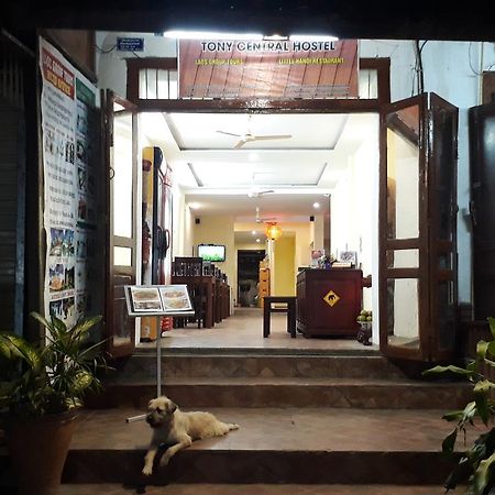 Tony Central Hostel Luang Prabang Dış mekan fotoğraf