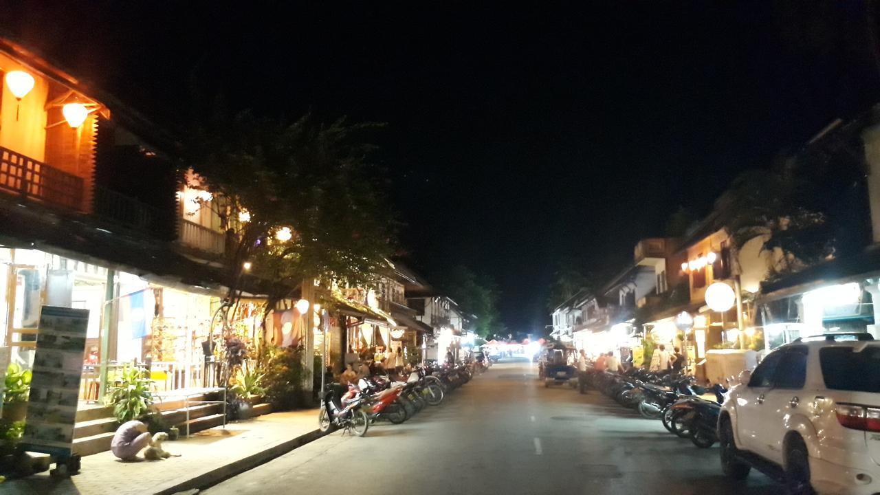 Tony Central Hostel Luang Prabang Dış mekan fotoğraf