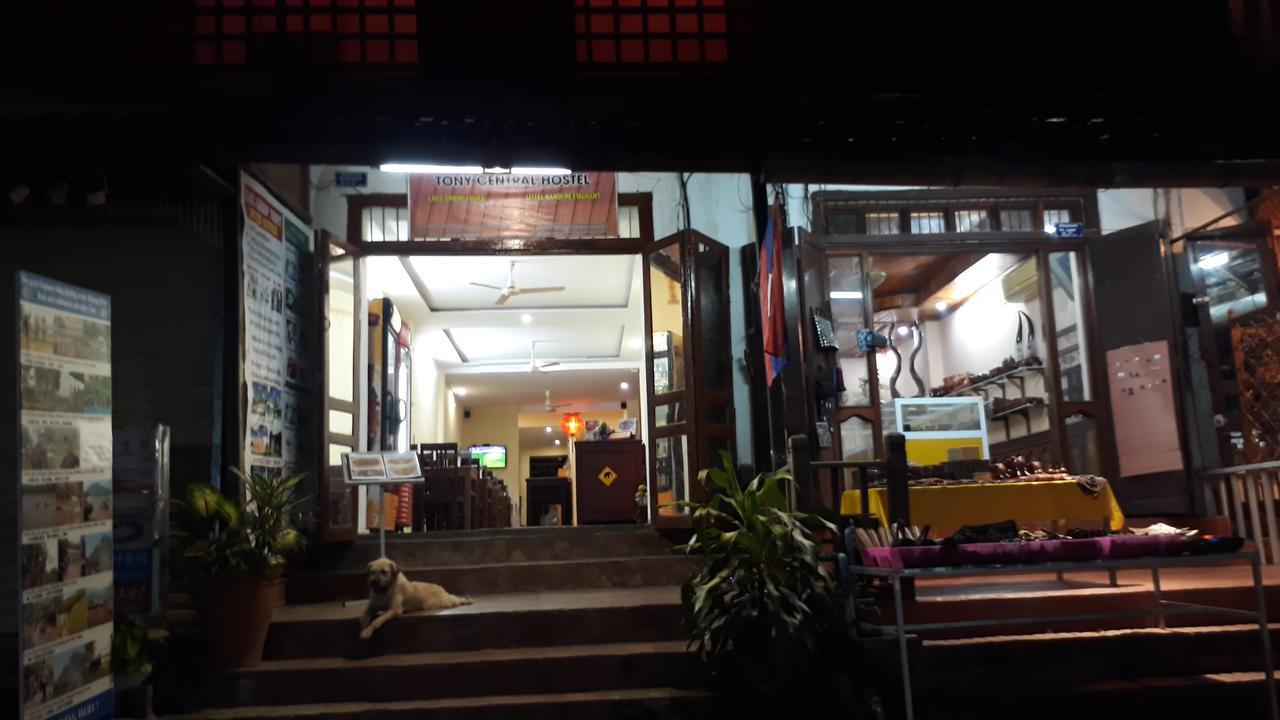 Tony Central Hostel Luang Prabang Dış mekan fotoğraf