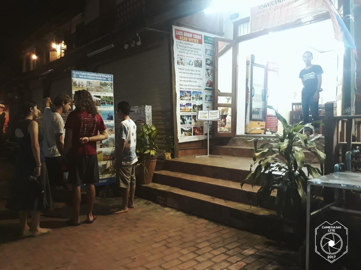 Tony Central Hostel Luang Prabang Dış mekan fotoğraf