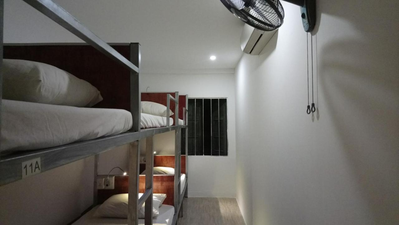 Tony Central Hostel Luang Prabang Dış mekan fotoğraf